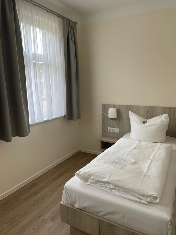 Hotel Adler Rudolstadt Buitenkant foto