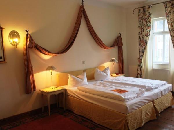 Hotel Adler Rudolstadt Buitenkant foto